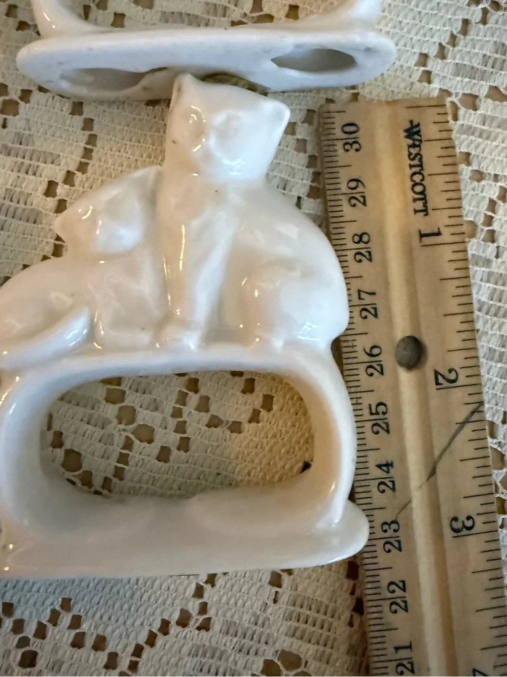 Vintage Ceramic White Cat Nakin Ring Holders